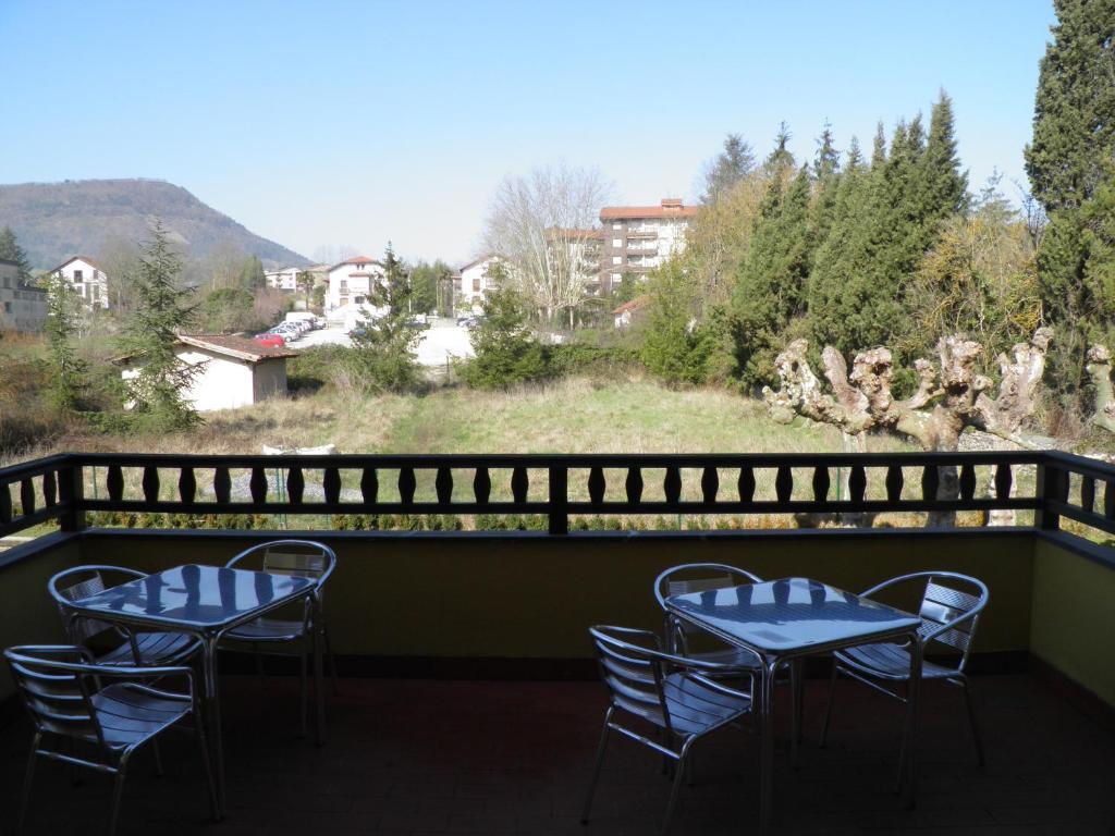 Hotel Restaurante Aldama อามูริโอ ภายนอก รูปภาพ